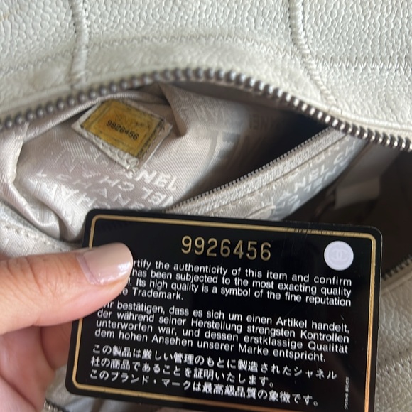 ⭐️🌴 Chanel Caviar Bag - Picture 6 of 9